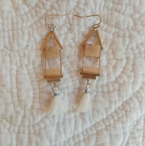 👂Golden Earrings with Suttle Flare